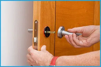 Lock Locksmith Services Indianapolis, IN 317-975-2287 - 12-changing-locks