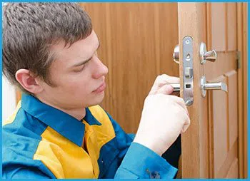 Lock Locksmith Services Indianapolis, IN 317-975-2287 - 5-lock-opening